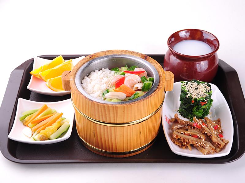 tyc7111cc太阳成集团_陕西省水利电力勘测设计研究院参加“扶贫送温暖,爱心满碑林”活动获好评(图2) 太阳成tyc7111cc官网