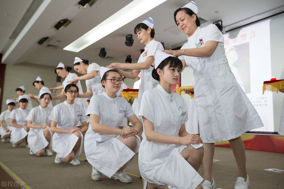 【太阳成tyc7111cc】
事业单元三大岗位 外人看鲜明亮丽 其实多数人是条约工(图7)