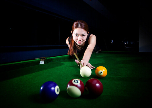 “tyc7111cc太阳成集团”长春老旧小区:墙皮基本掉光 下雨就长毛(图2) 太阳成tyc7111cc