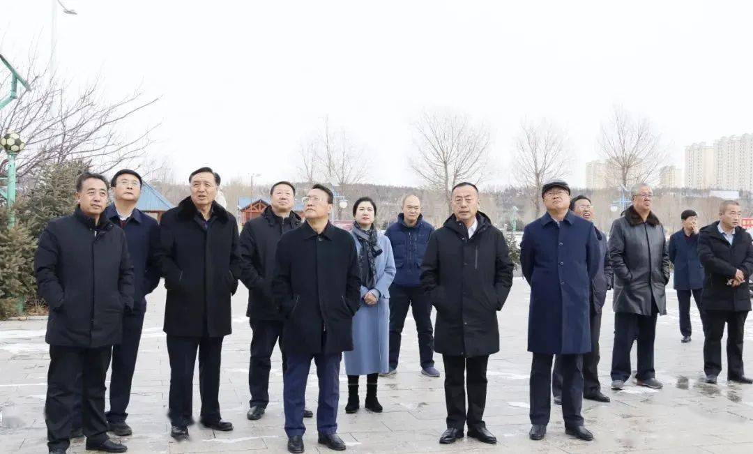 太阳成tyc7111cc官网:
【盟市动态】乌兰察布市政协主席集会成员团体视察乌兰察布市生态建设事情(图3) 太阳成tyc7111cc官网:
【盟市动态】乌兰察布市政协主席集会成员团体视察乌兰察布市生态建设事情(图3)