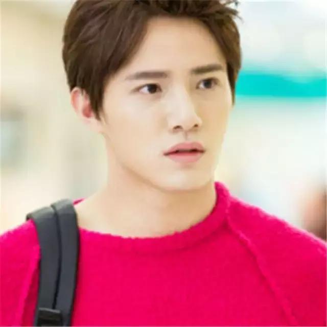 黄宗泽胡杏儿宣布分手 二人甜蜜婚纱照曝光|tyc7111cc太阳成集团(图2) 太阳成tyc7111cc官网