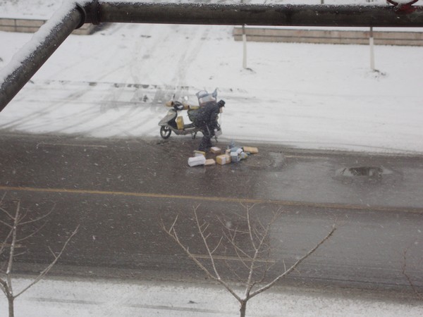 “太阳成tyc7111cc官网”李易峰:在《动物世界》里活下来(图1) 太阳成tyc7111cc官网