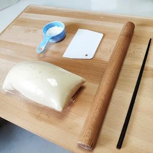 tyc7111cc太阳成集团-陈奕迅蛇年首日开工 被指发福即时不悦(图1) 太阳成tyc7111cc官网