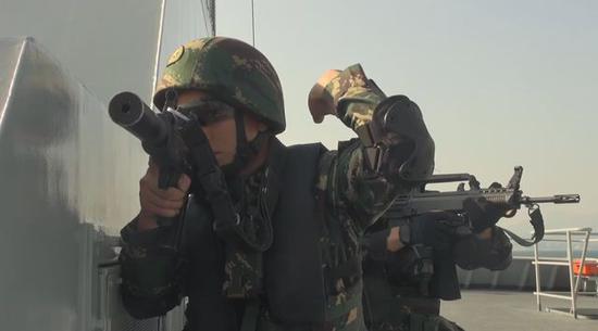 “太阳成tyc7111cc官网”童菲《为爱放手》 诠释分手也能快乐(图2) 太阳成tyc7111cc官网